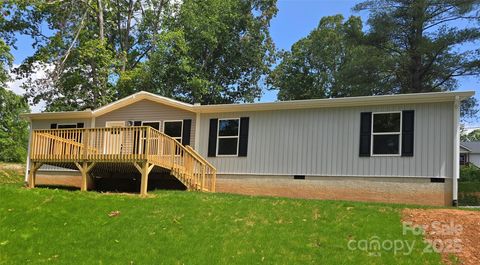 28 McGee Hill Road Fairview NC 28730