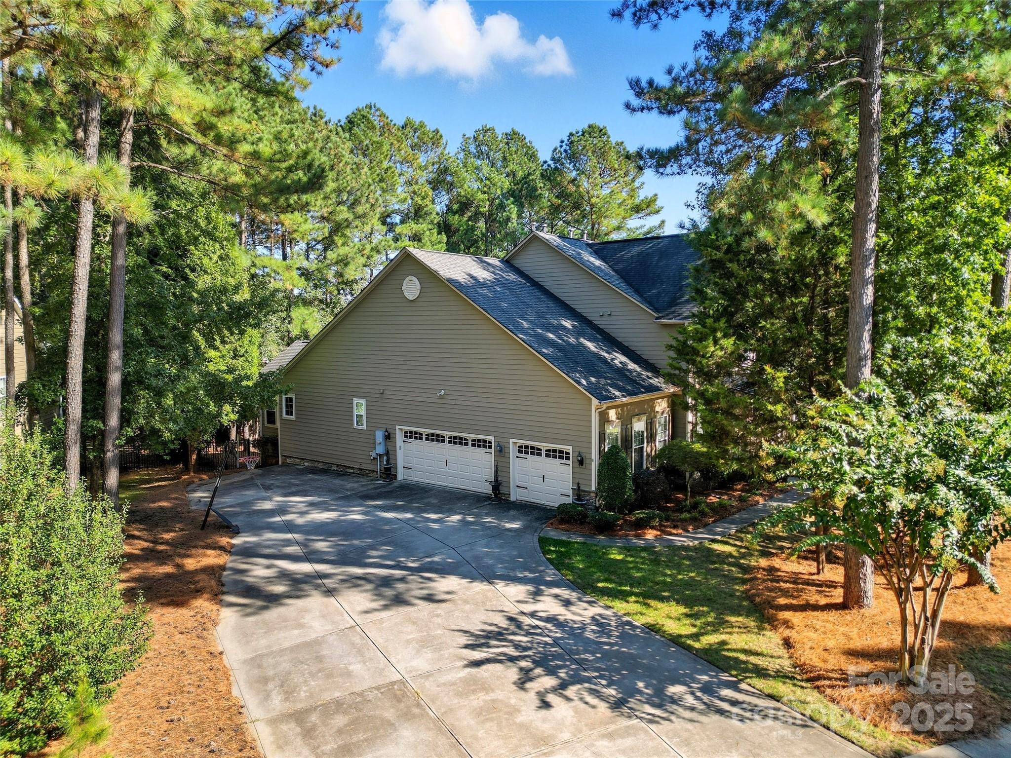 300 Beech Bluff Drive