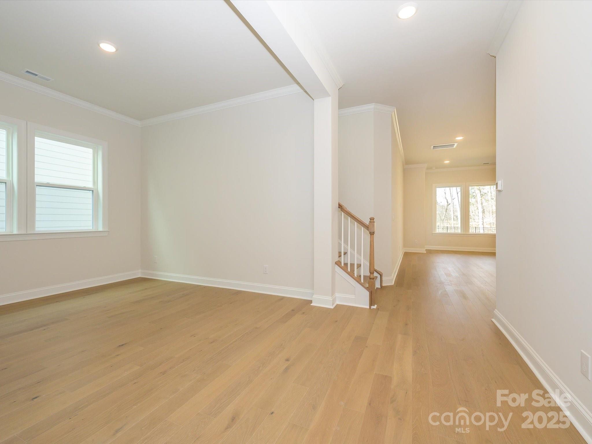 1200 Meander Lane
