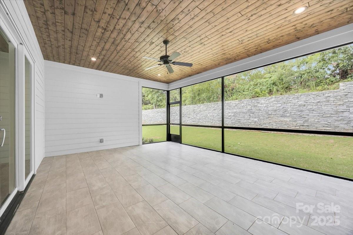 Chestnut Pond - Residential