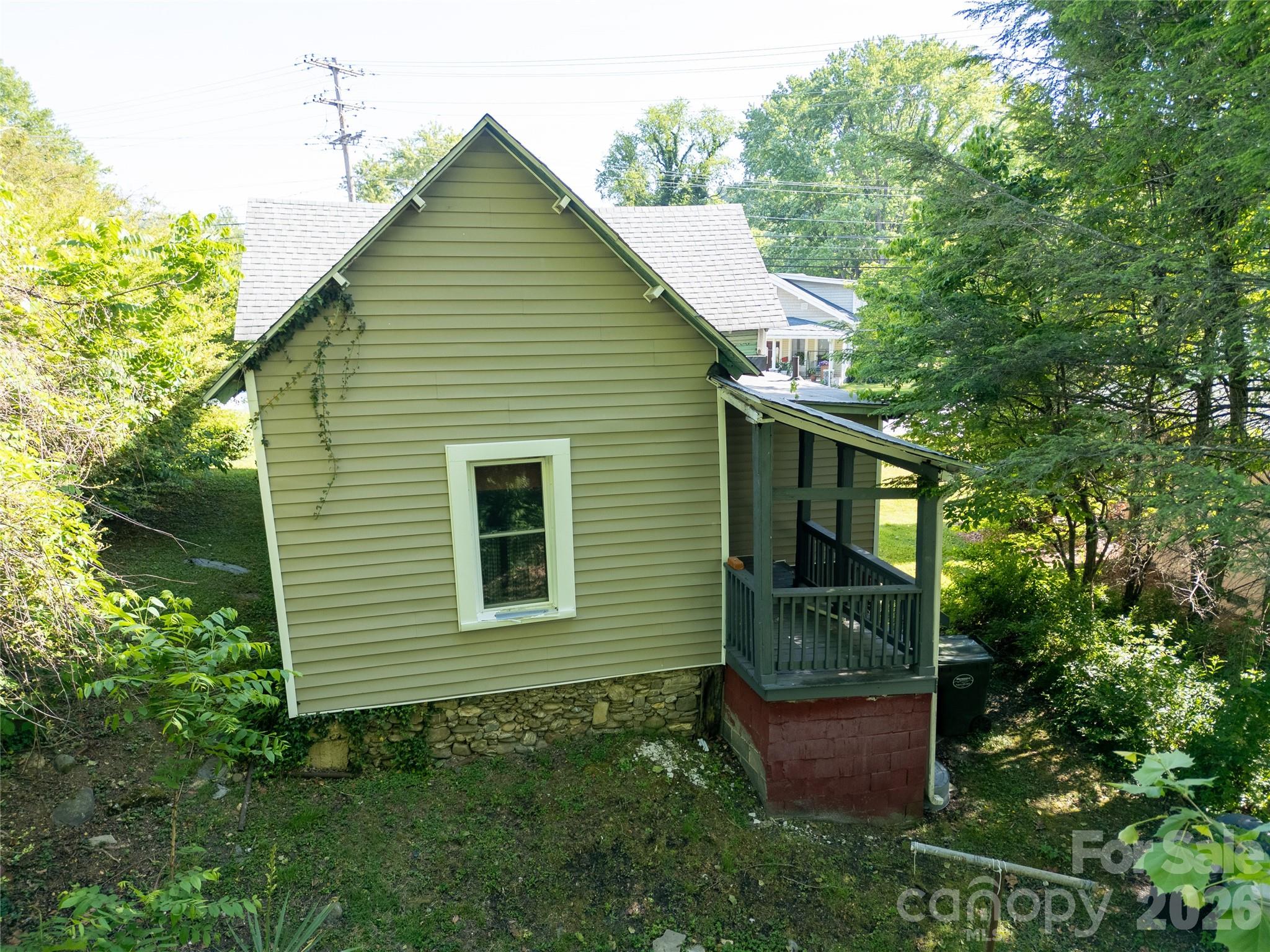 462 Walnut Street