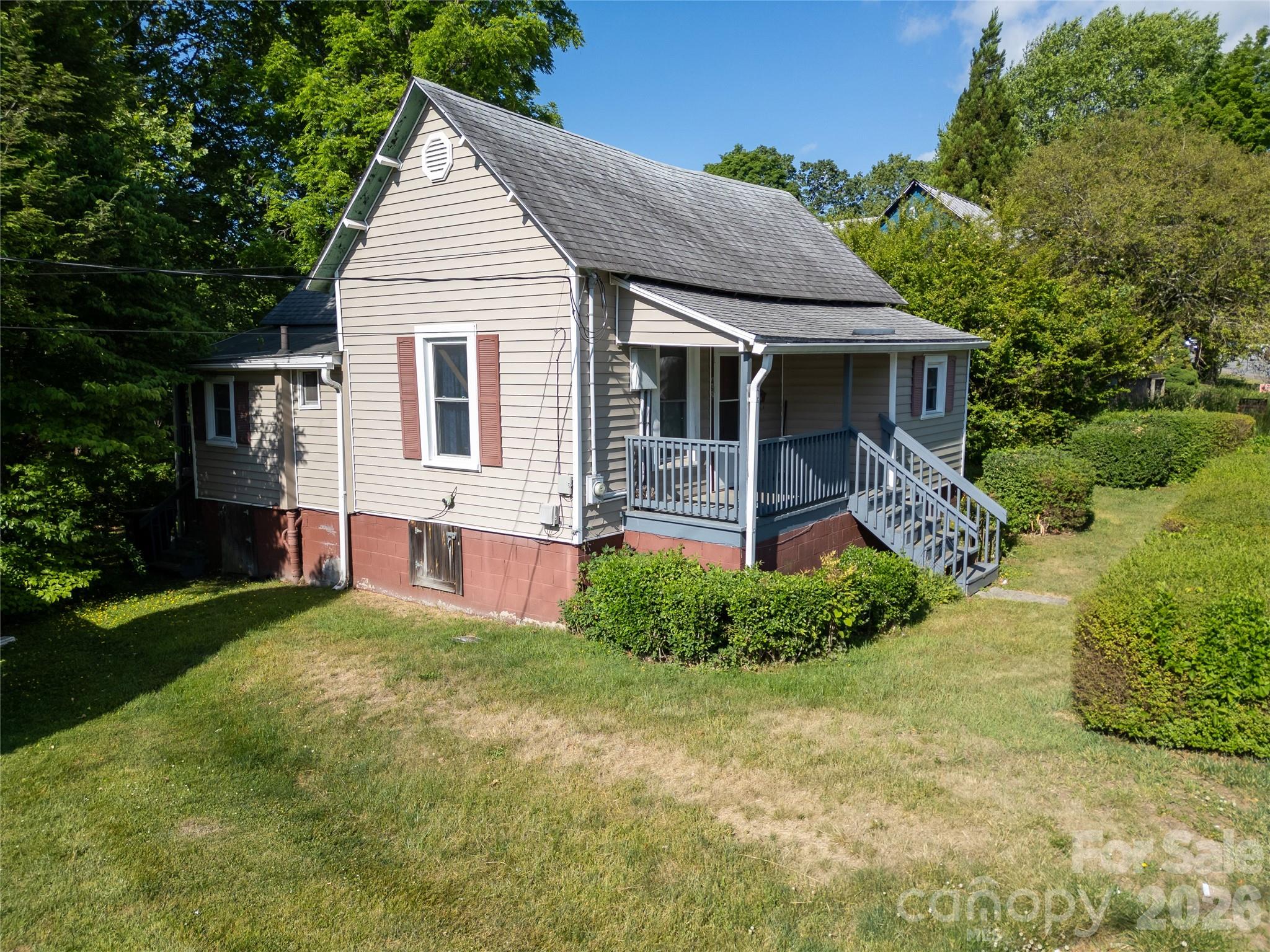 462 Walnut Street