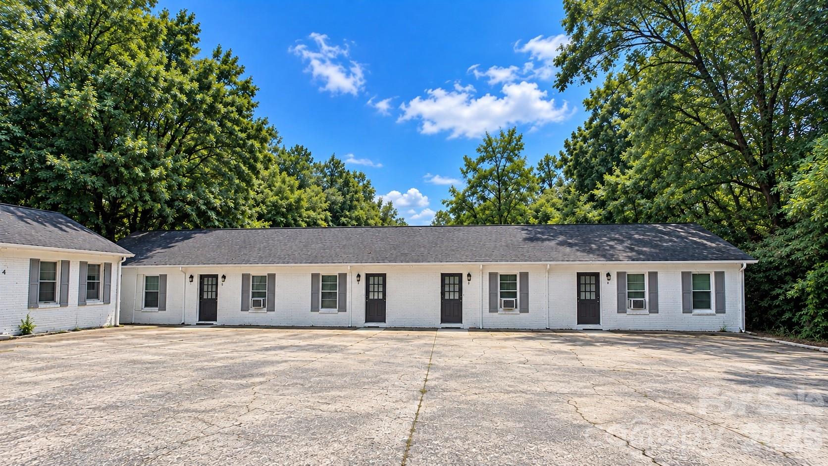 595 Betty Street