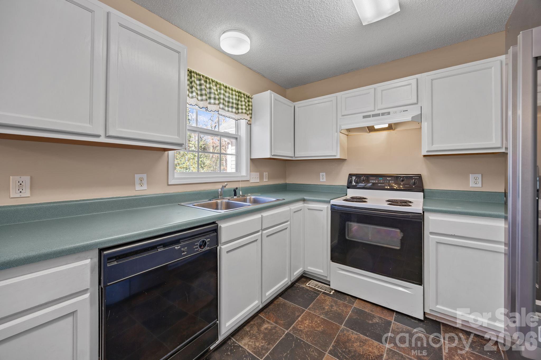 Chinaberry Place - Residential