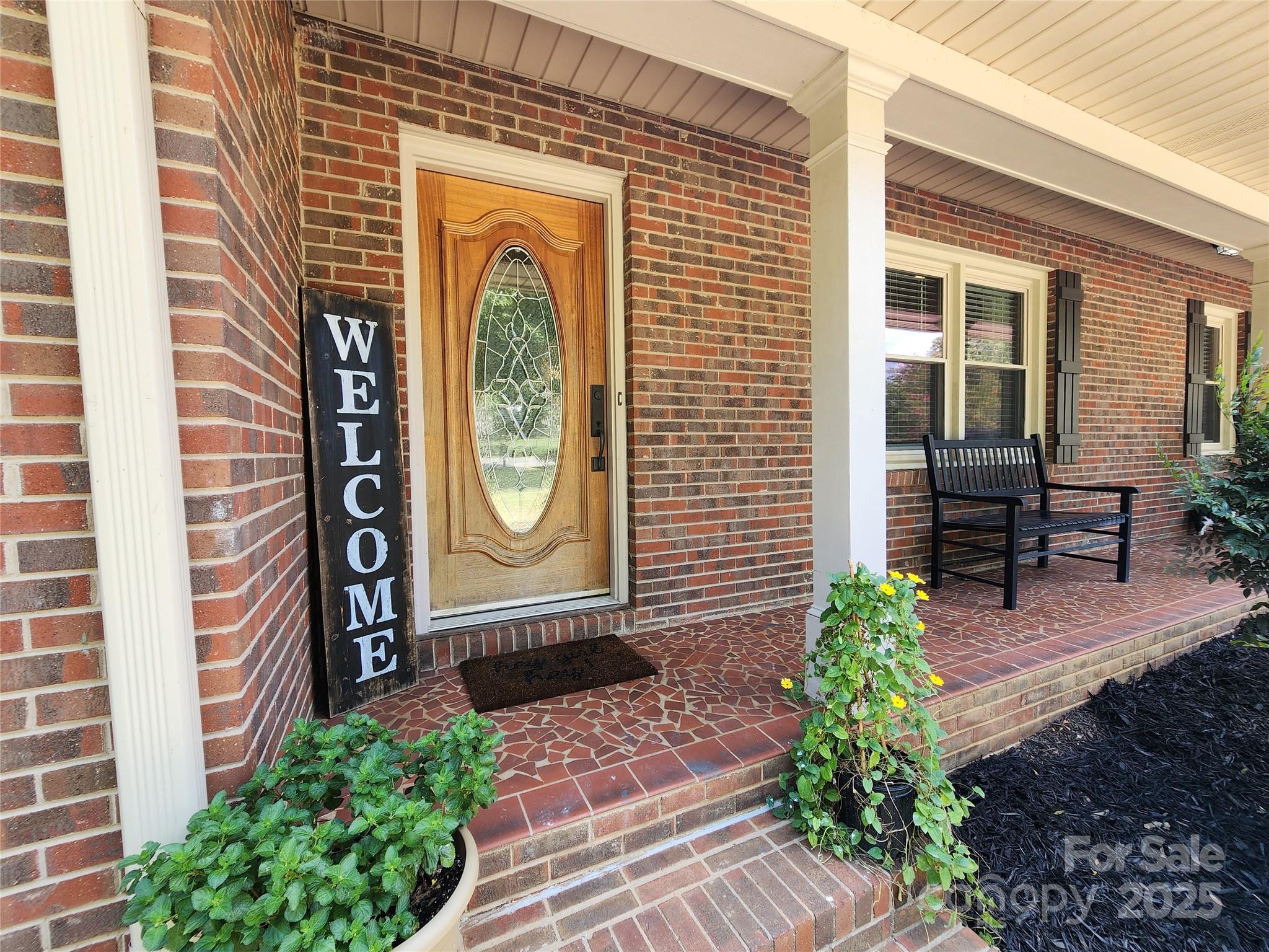 4022 Lynn Circle