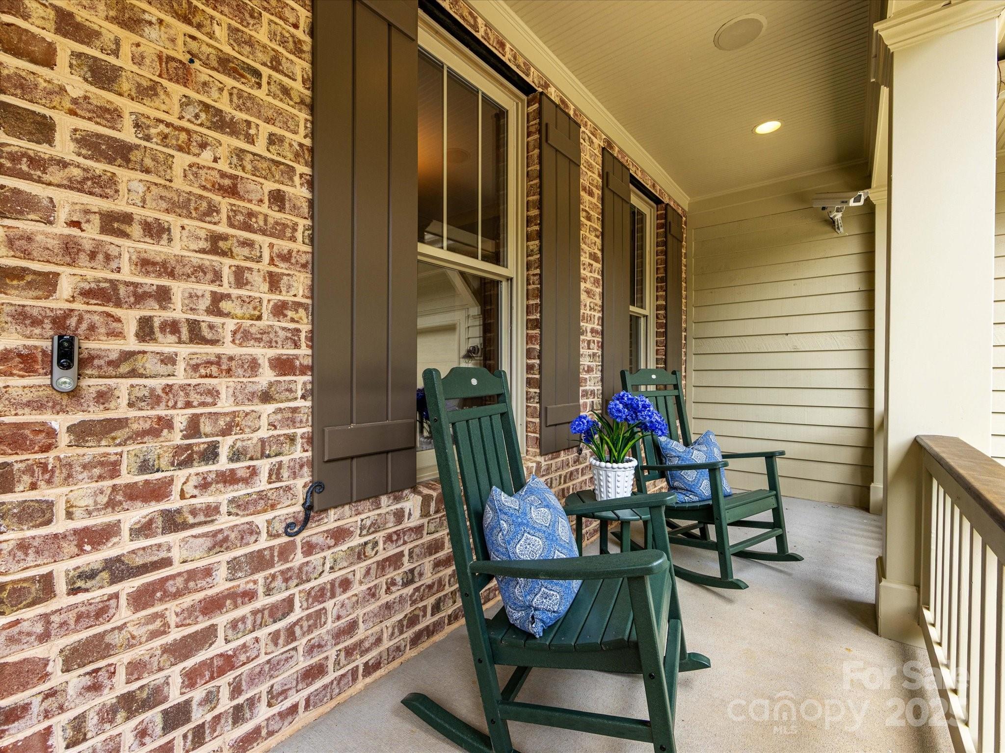 3825 Mountain Cove Drive