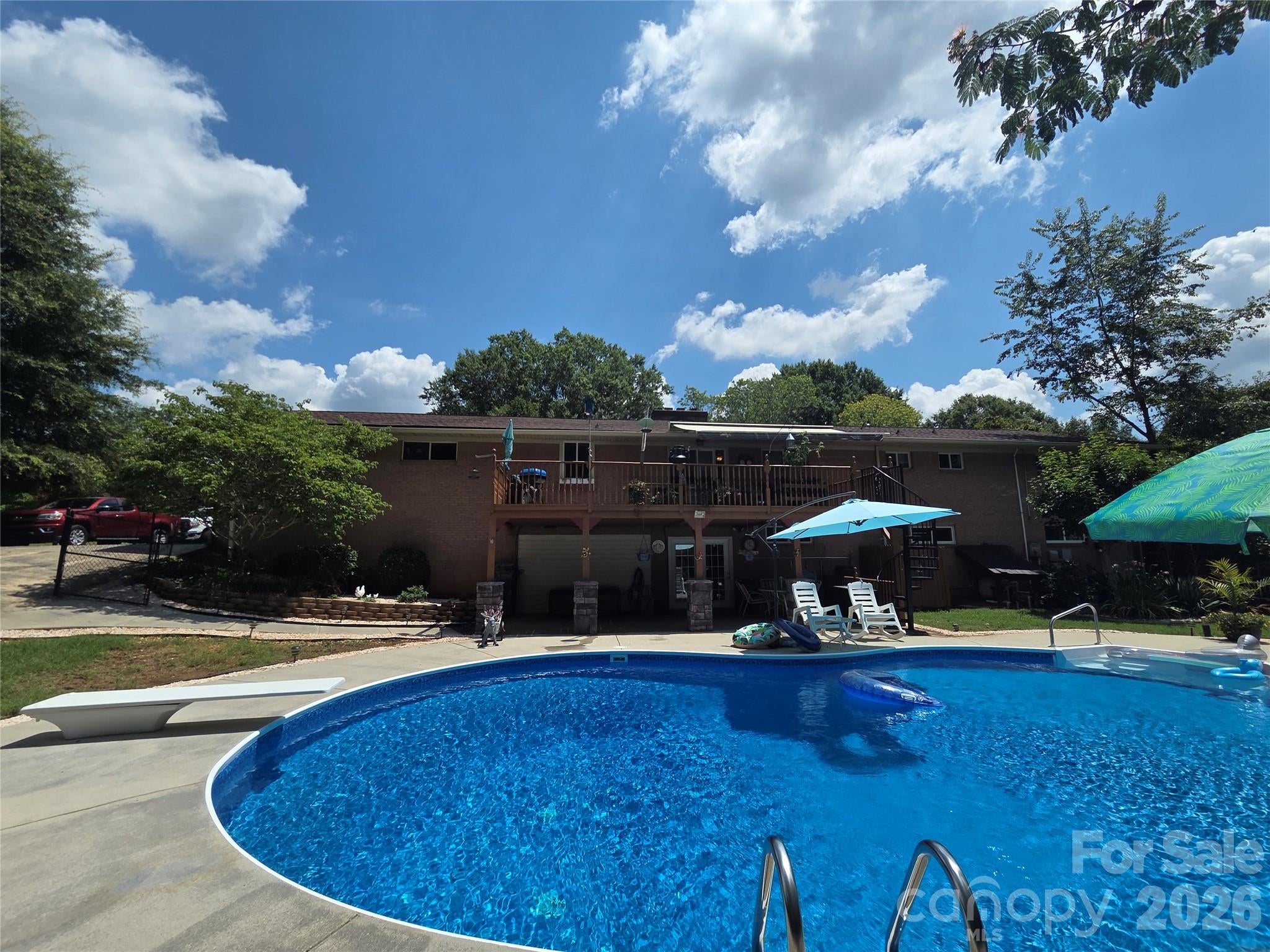 2413 Wedgewood Drive