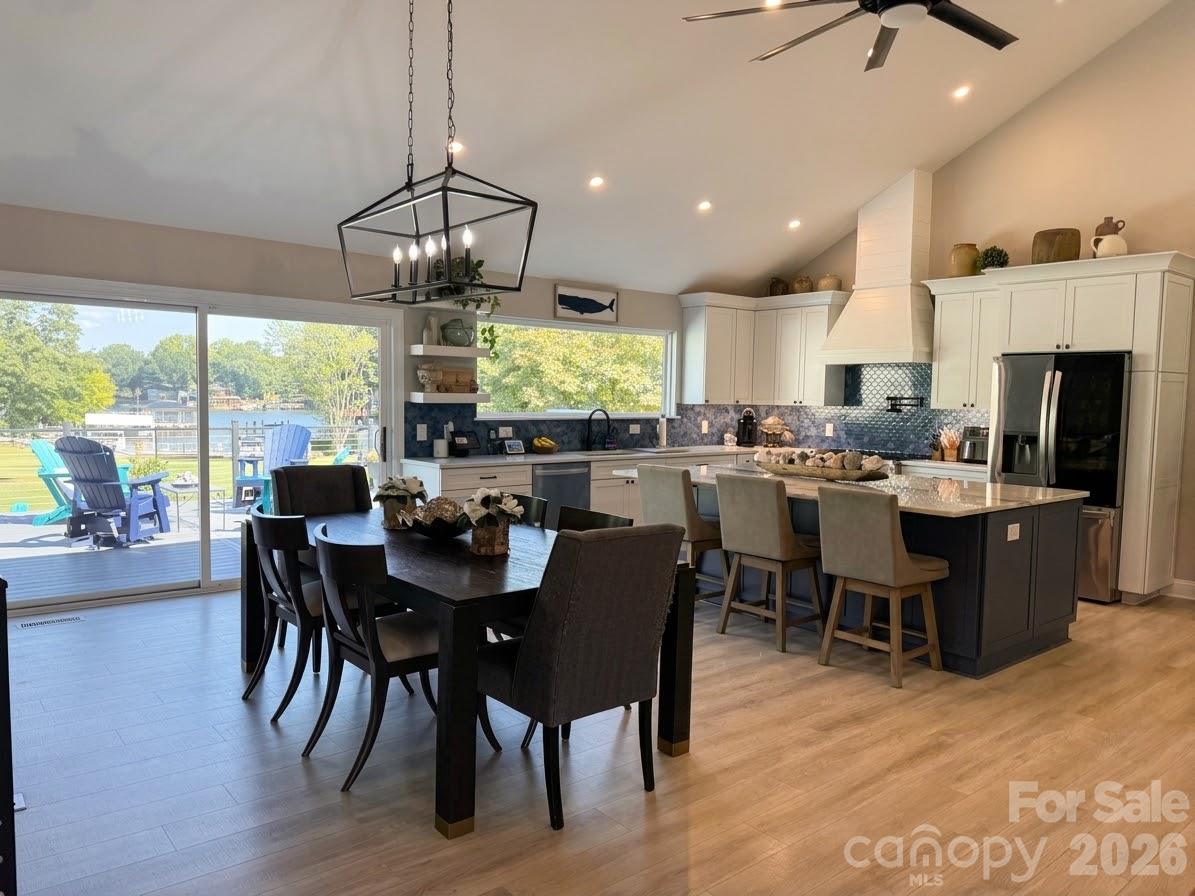 15800 Henry Lane