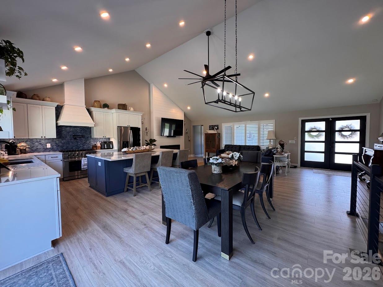 15800 Henry Lane