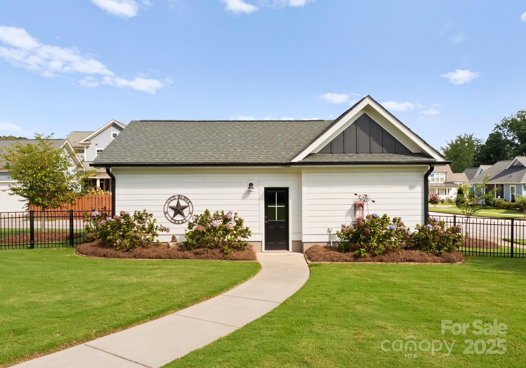 Riverwalk - Residential