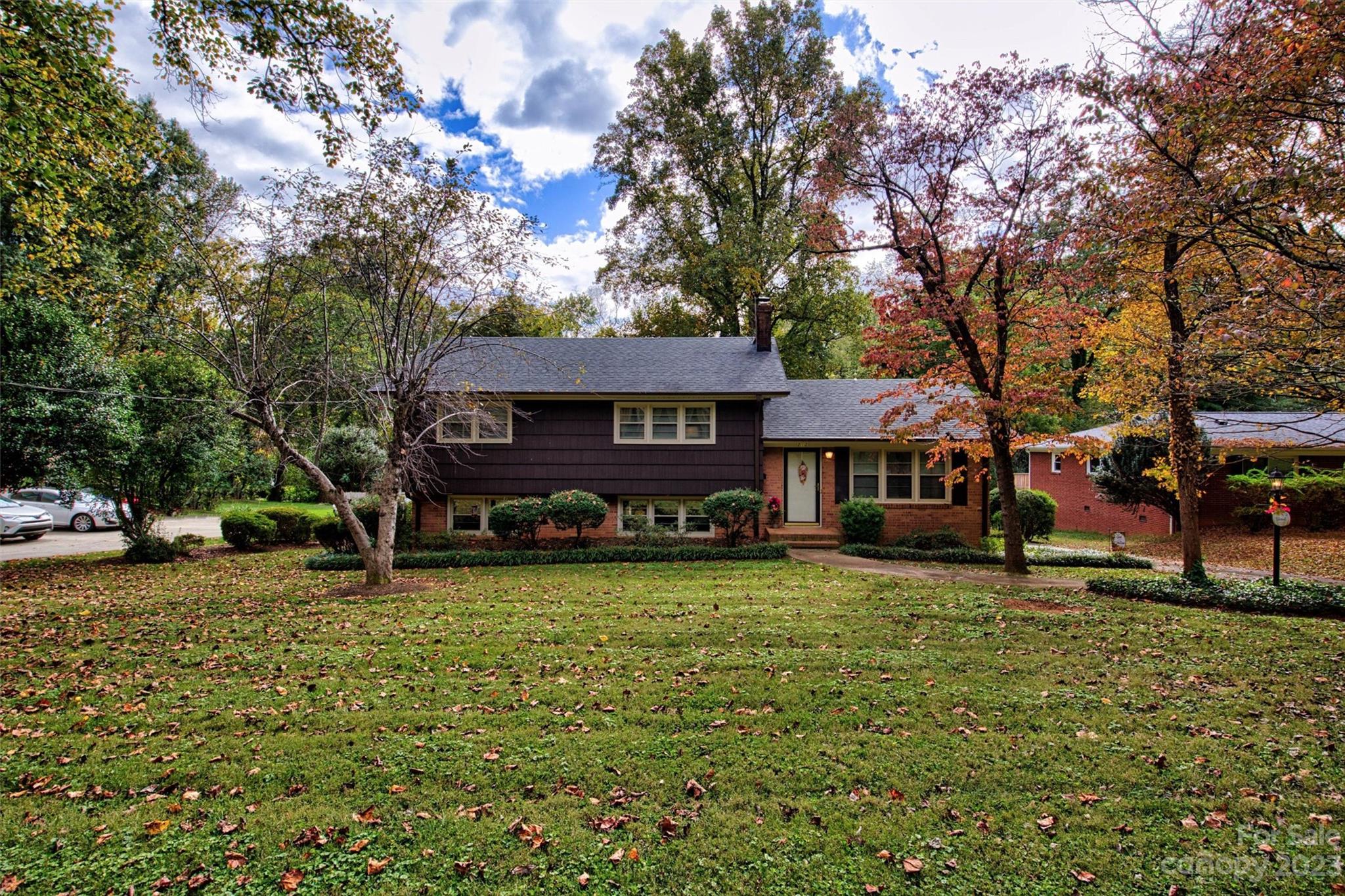 Wilburn Hunsucker Estate - Residential