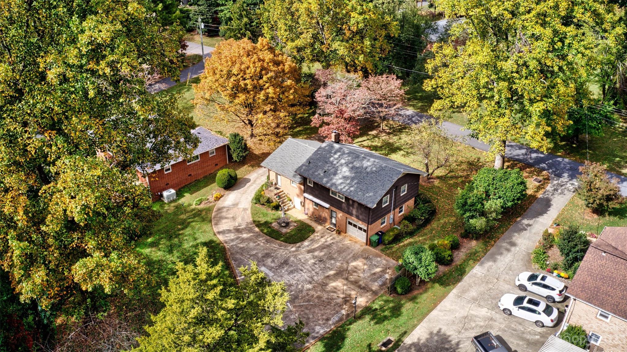 Wilburn Hunsucker Estate - Residential