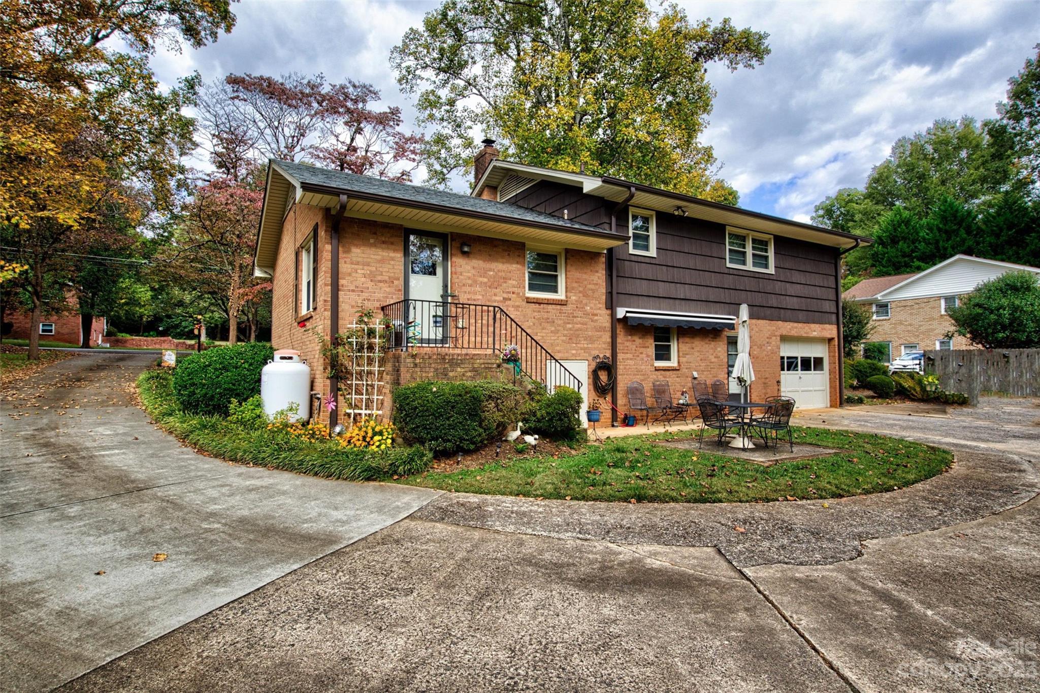 Wilburn Hunsucker Estate - Residential
