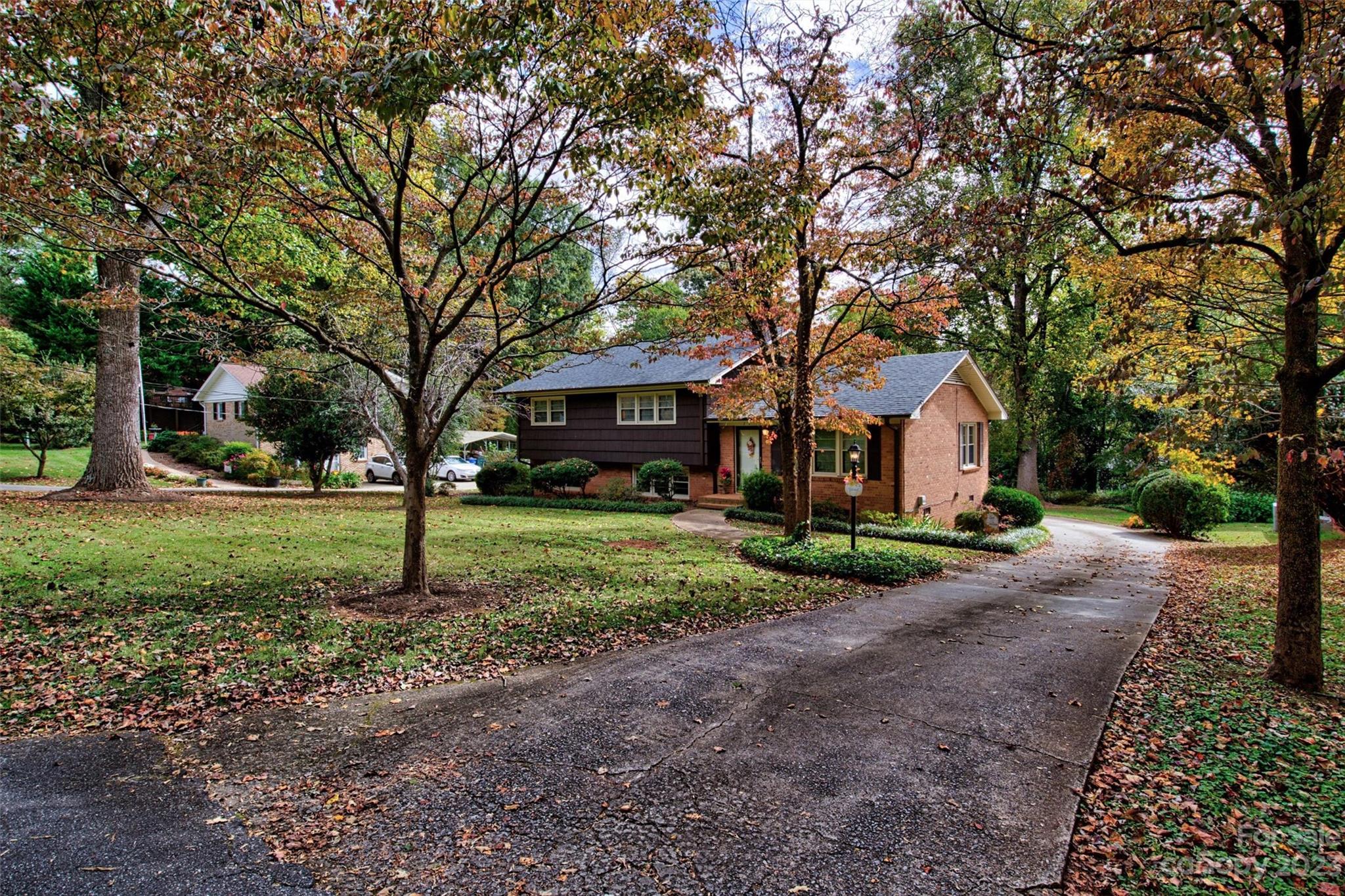 Wilburn Hunsucker Estate - Residential