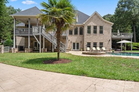 A home in Huntersville