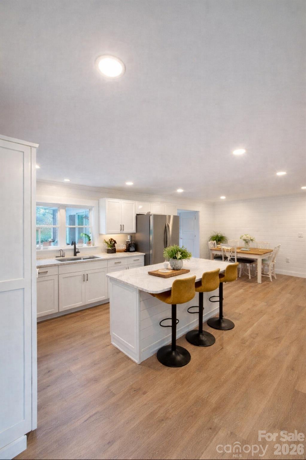 421 Kingfield Drive SW