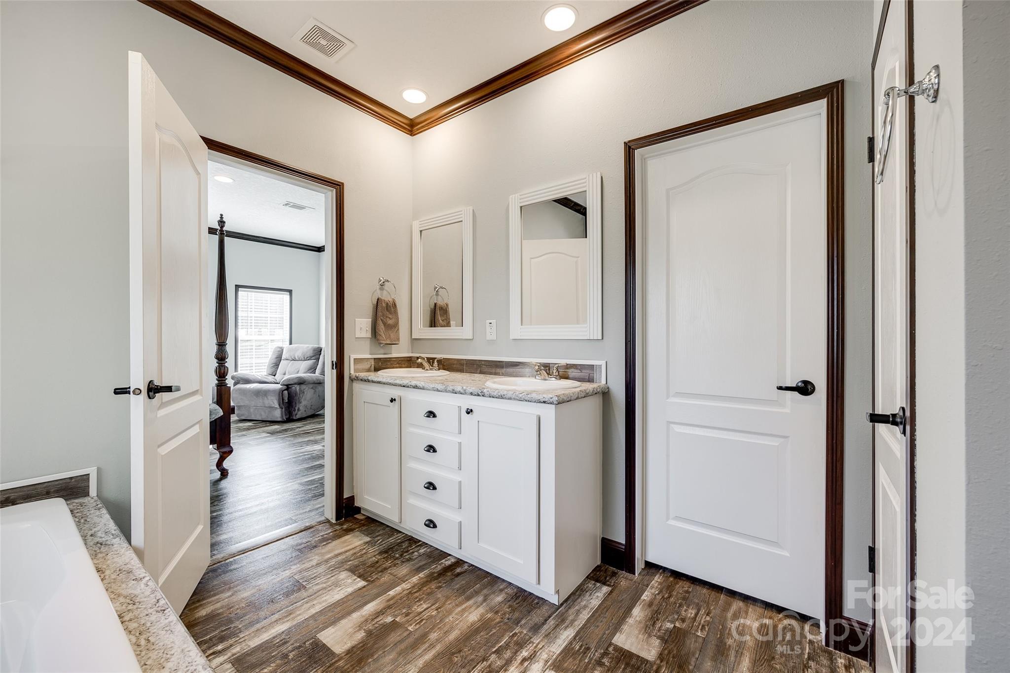 Colony Acres - Residential