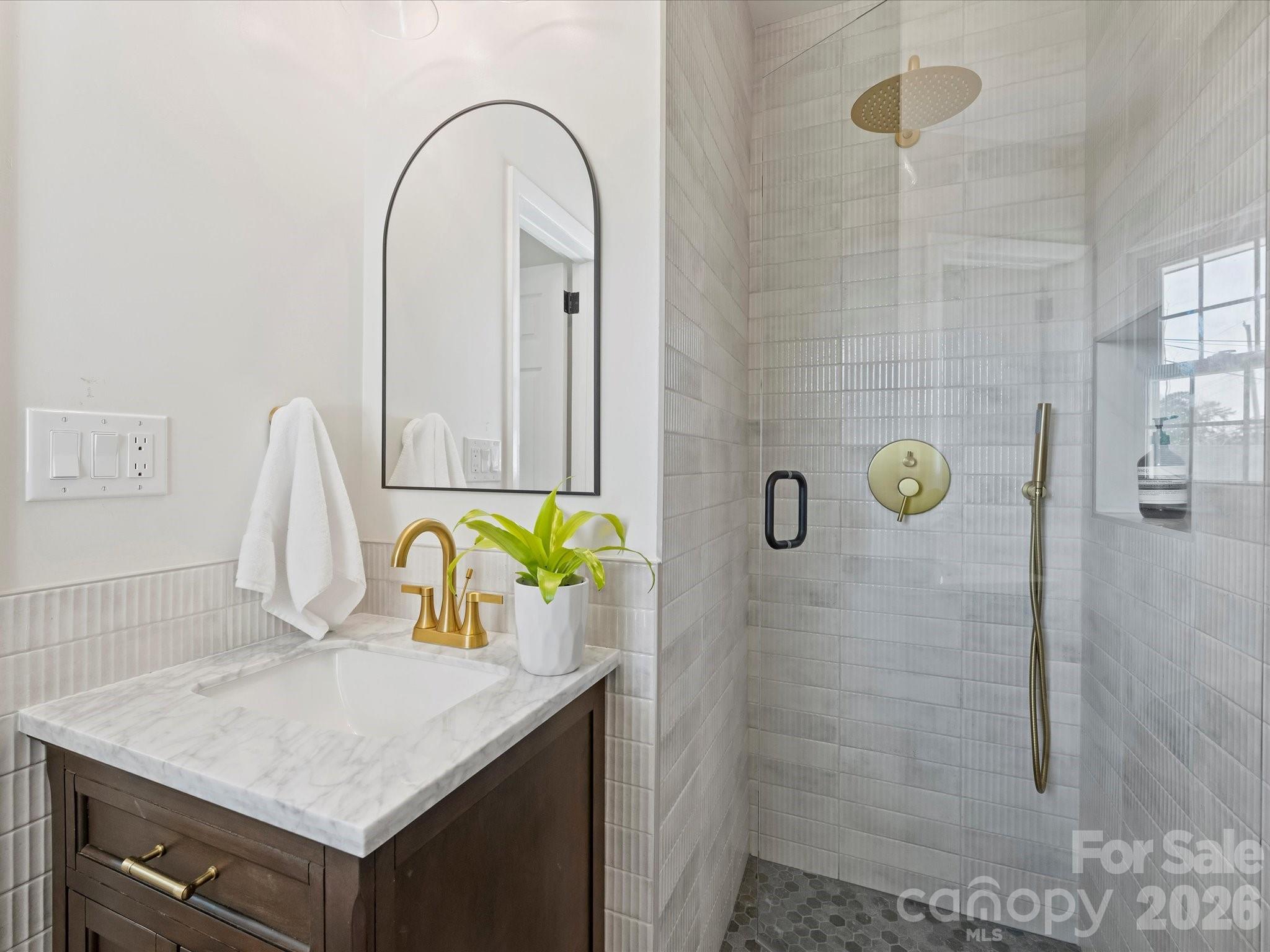 Colonial Village - Residential