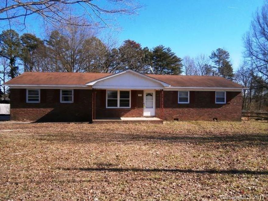 Brick RANCH near Downtown Mooresville For Rent! Floor plan has 3 Bedrooms, 1 Full Bath, Living Room, large Kitchen with Dining area and Laundry. Side load 2-Car Garage, Front Porch and spacious backyard to enjoy. Property is located just off Hwy 150 at Exit 36. Tenant is responsible for all utilities and lawn maintenance. No Smoking, Dogs under 30-lbs and Cats that are declawed/neutered/spayed are conditional with a non-refundable pet fee. Property is AVAILABLE NOW!