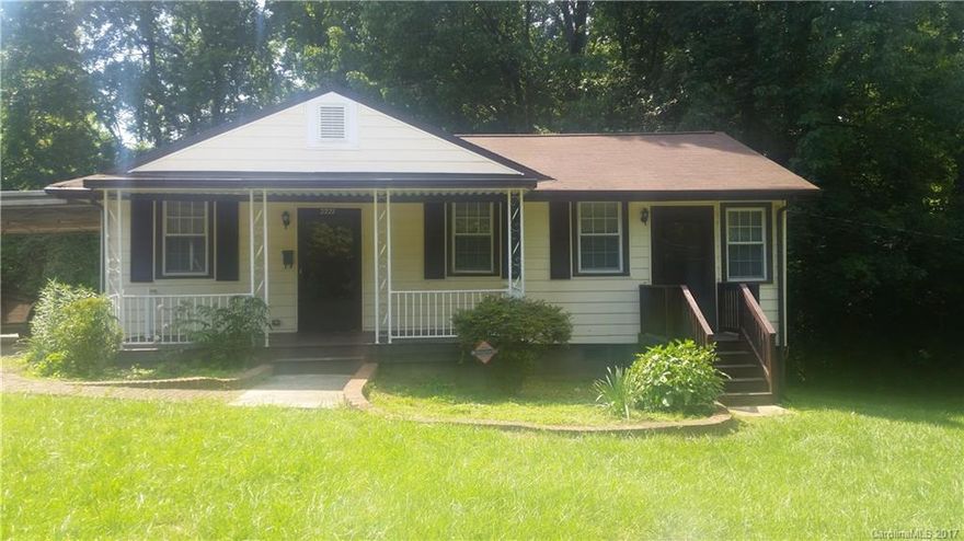 Beautiful older home situated in quiet location. Home is move in ready. Home has new roof and windows installed in 2012. Kitchen and baths have been totally remodeled. Kitchen is open with nice cabinets and ceramic backspash. Home features a Living Room, Dining Room and Den.