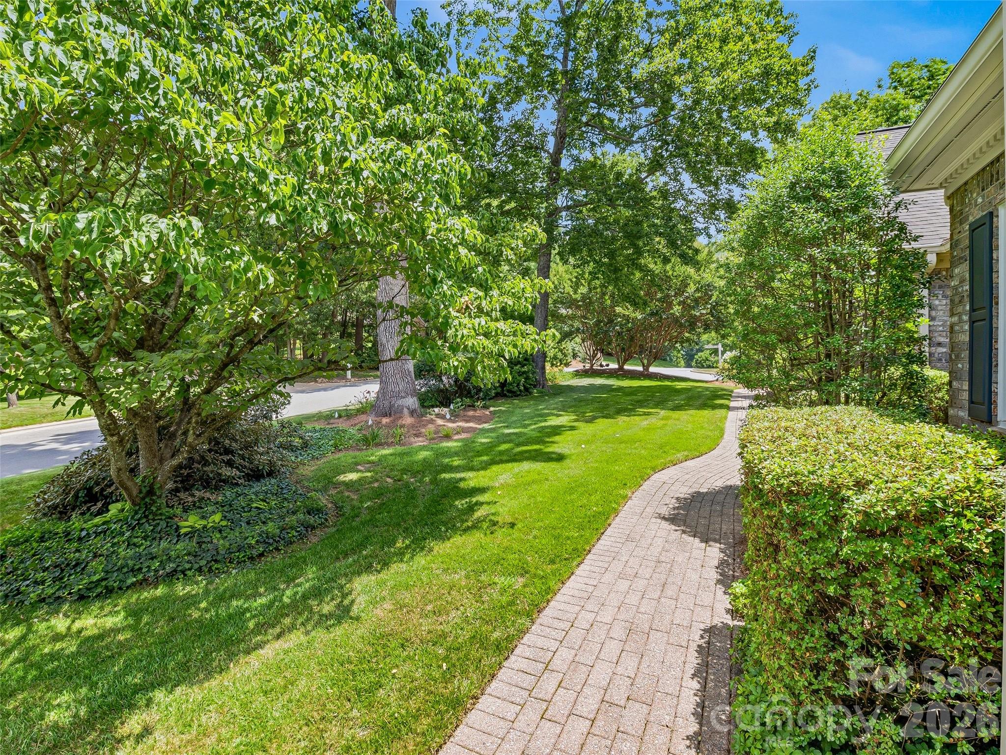 1005 Windsor Drive