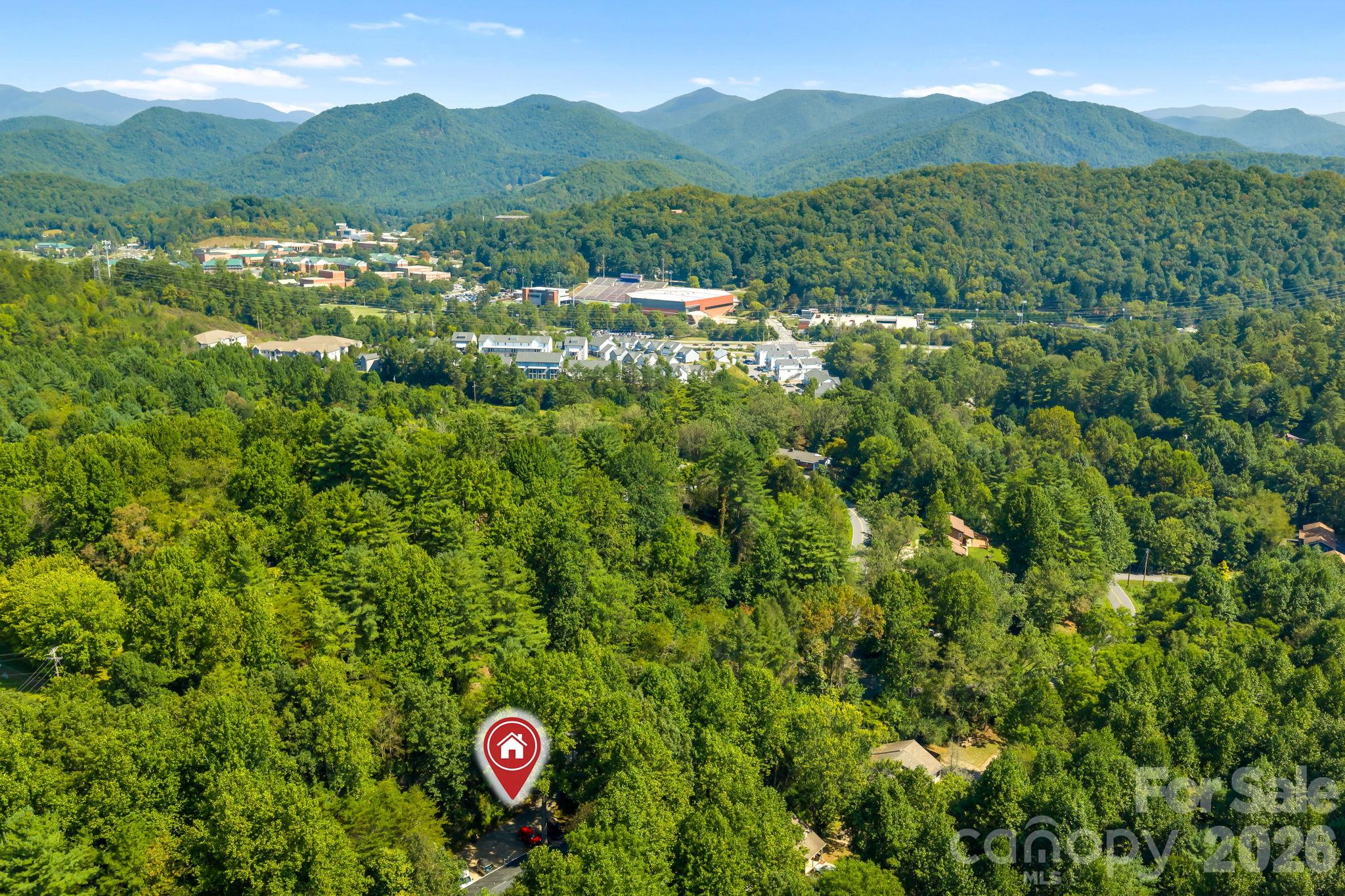 487 N Country Club Drive