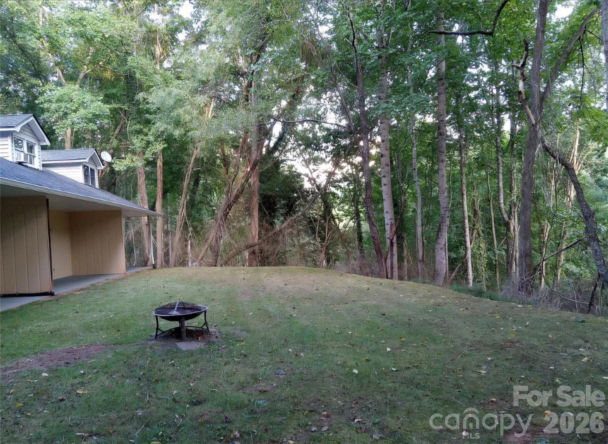 487 N Country Club Drive
