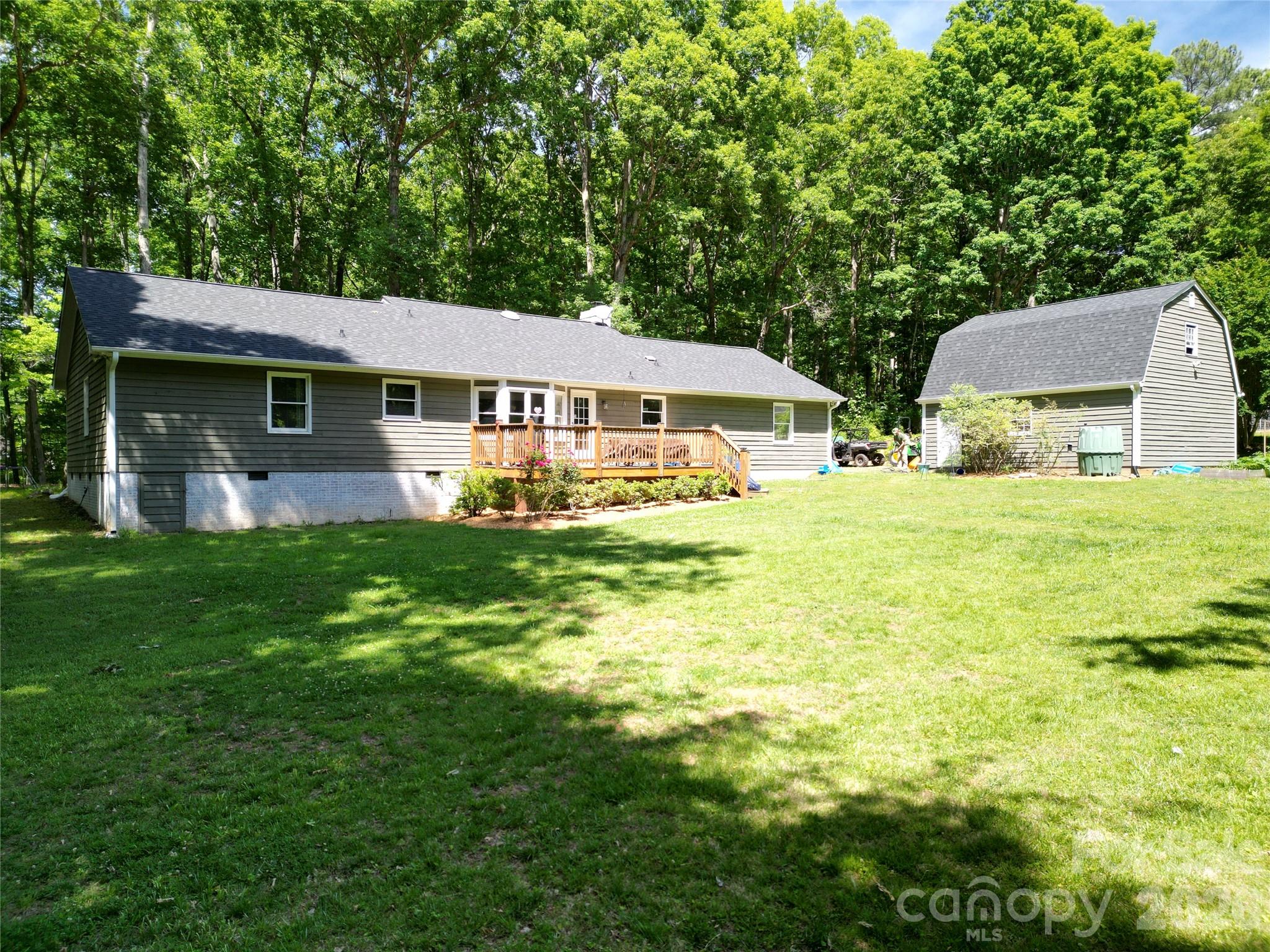 9309 N Pine Hill Lane