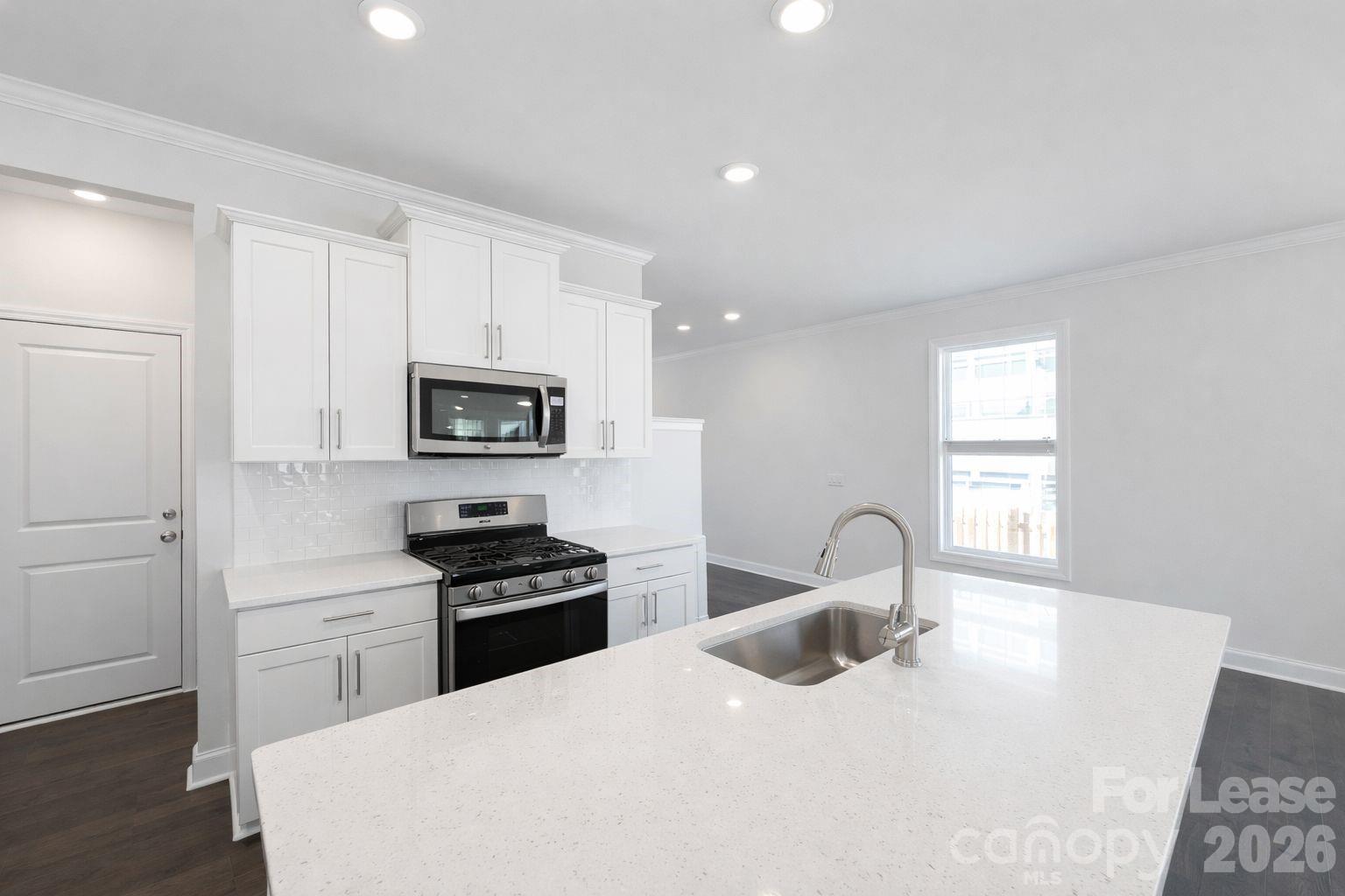 1260 Scarlet Firethorne Avenue