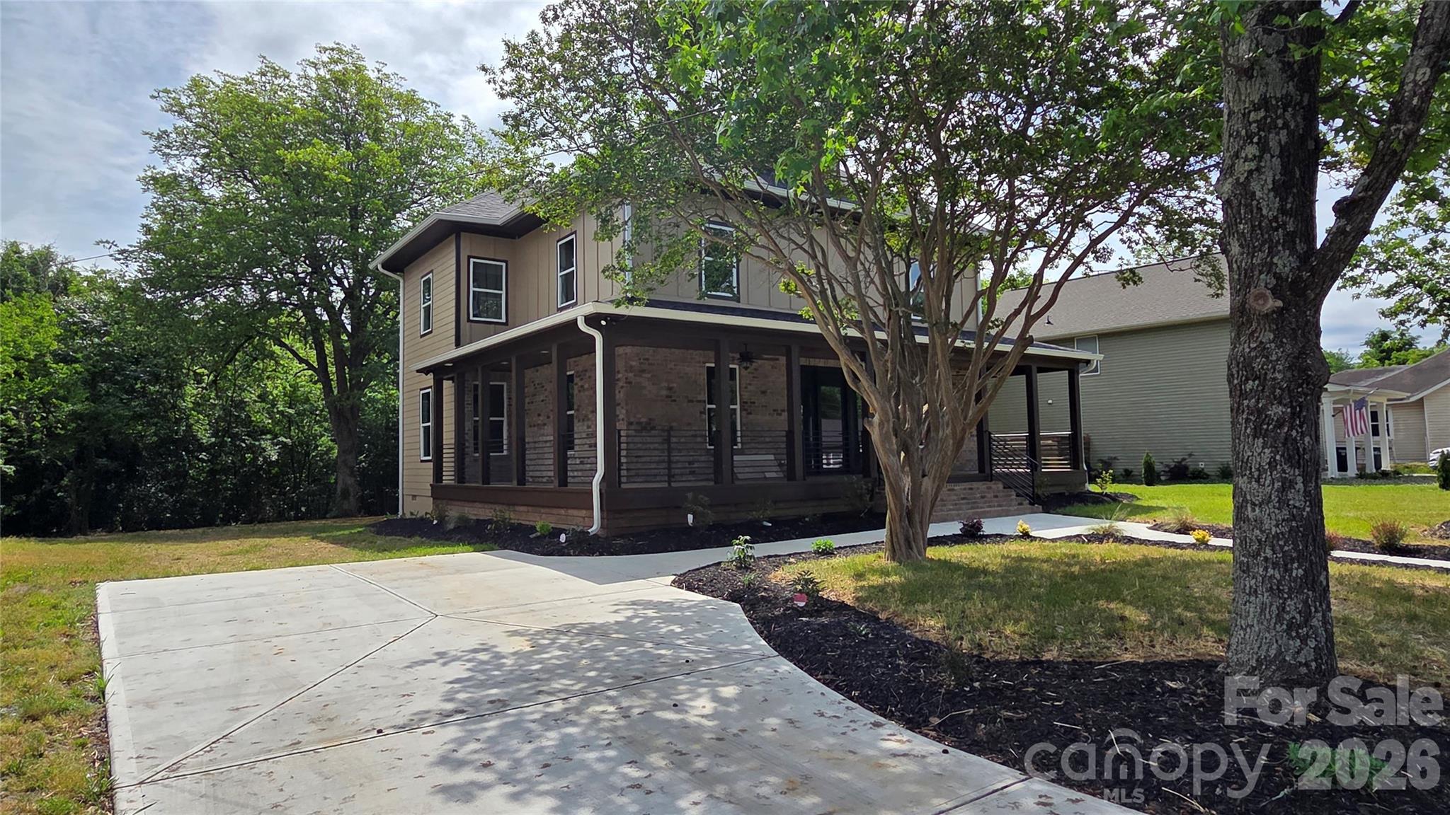 211 Tournament Drive SW