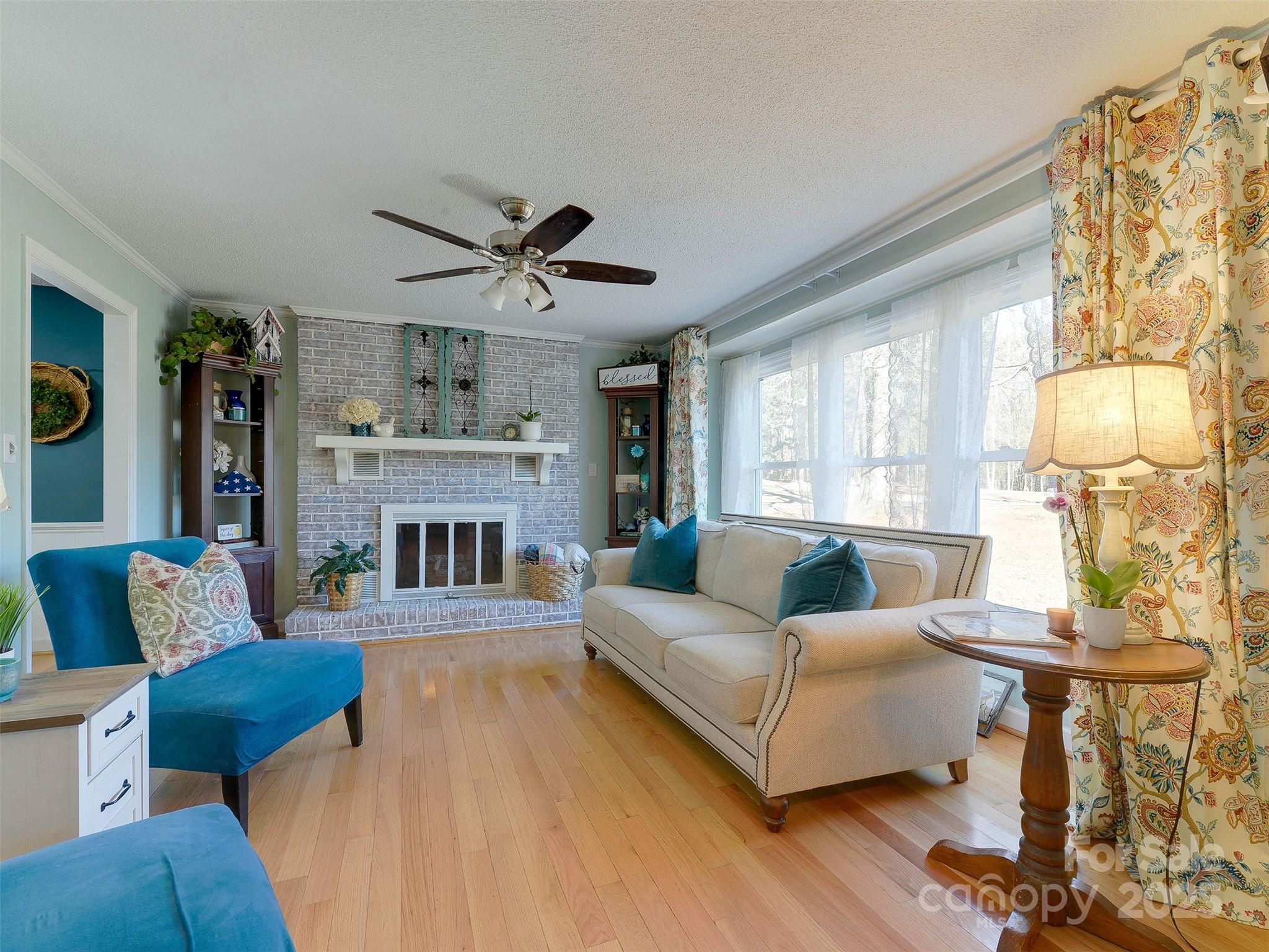 3021 University Drive