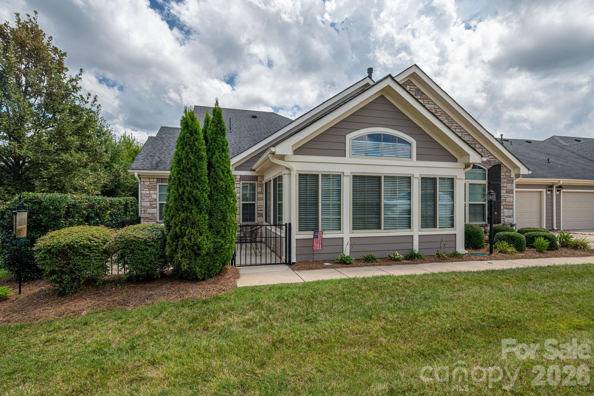 2360 Villa Oaks Court