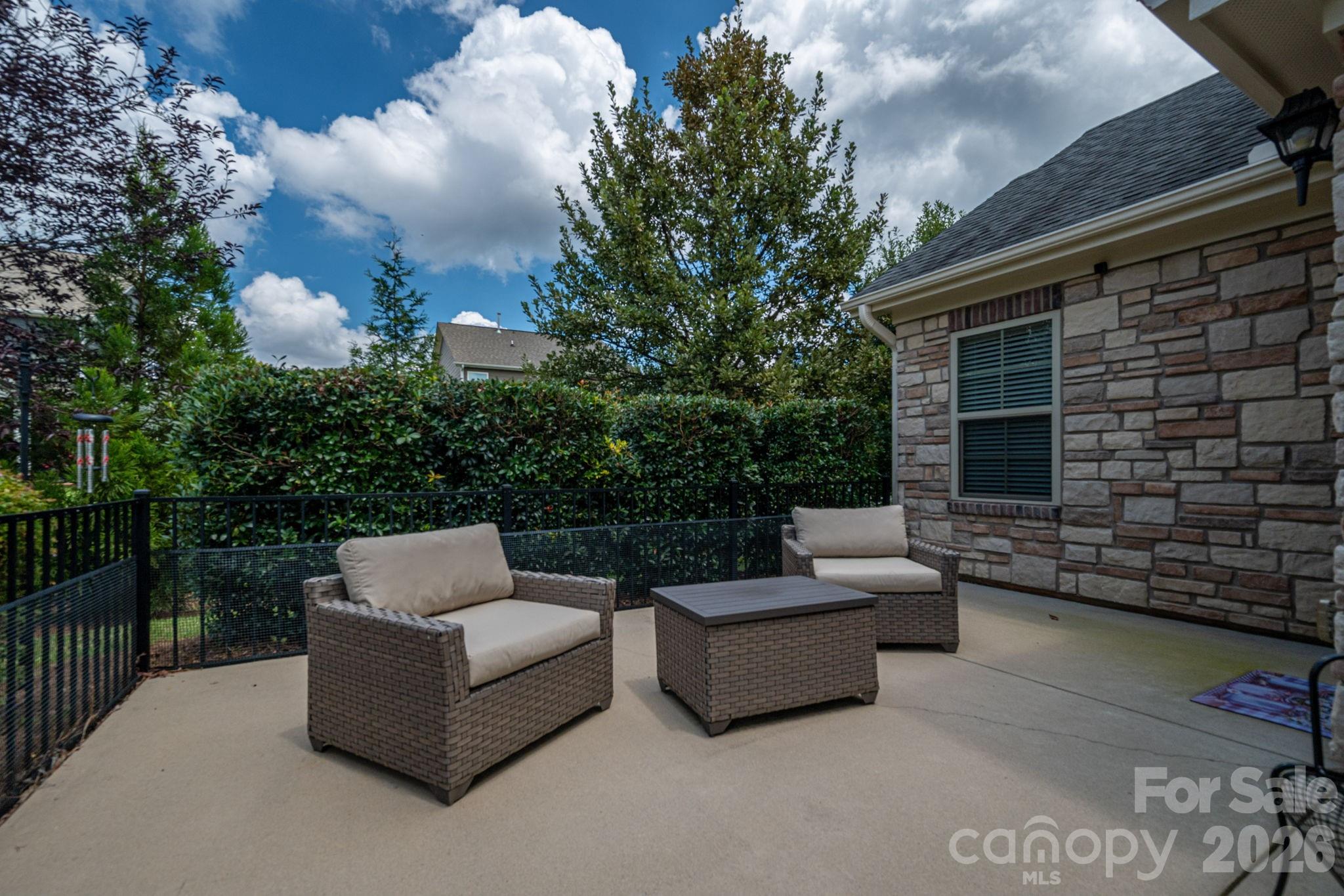 2360 Villa Oaks Court