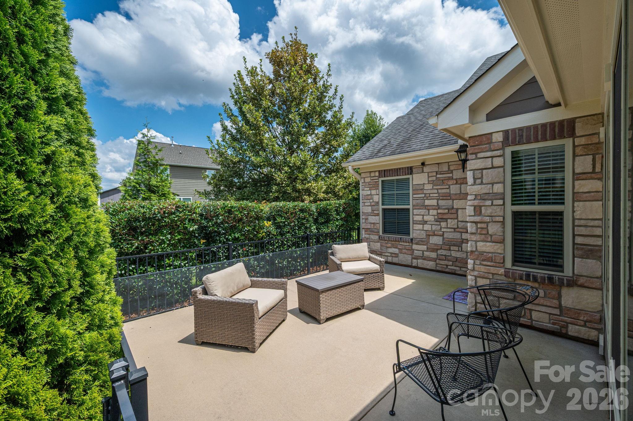 2360 Villa Oaks Court