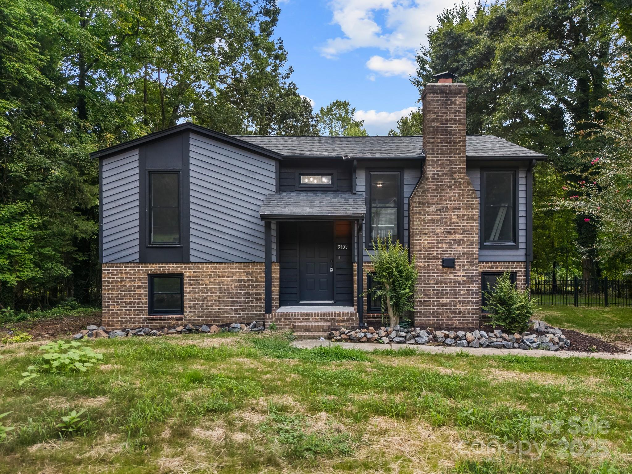 3109 Winding Trail