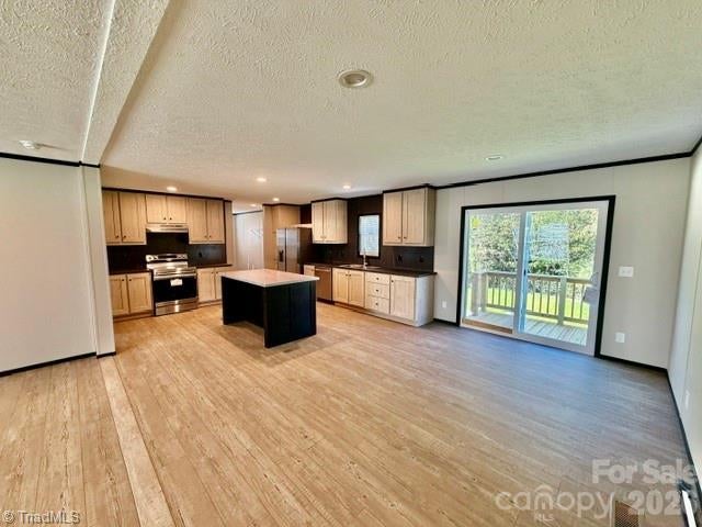 610 Tom Barber Road