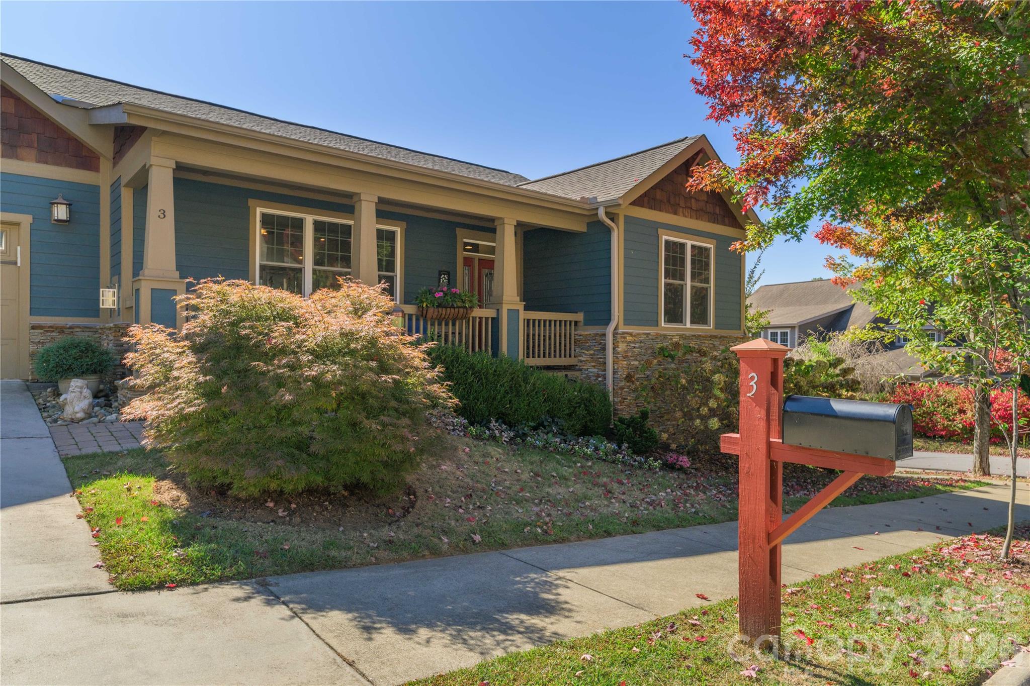 3 Bungalow Way