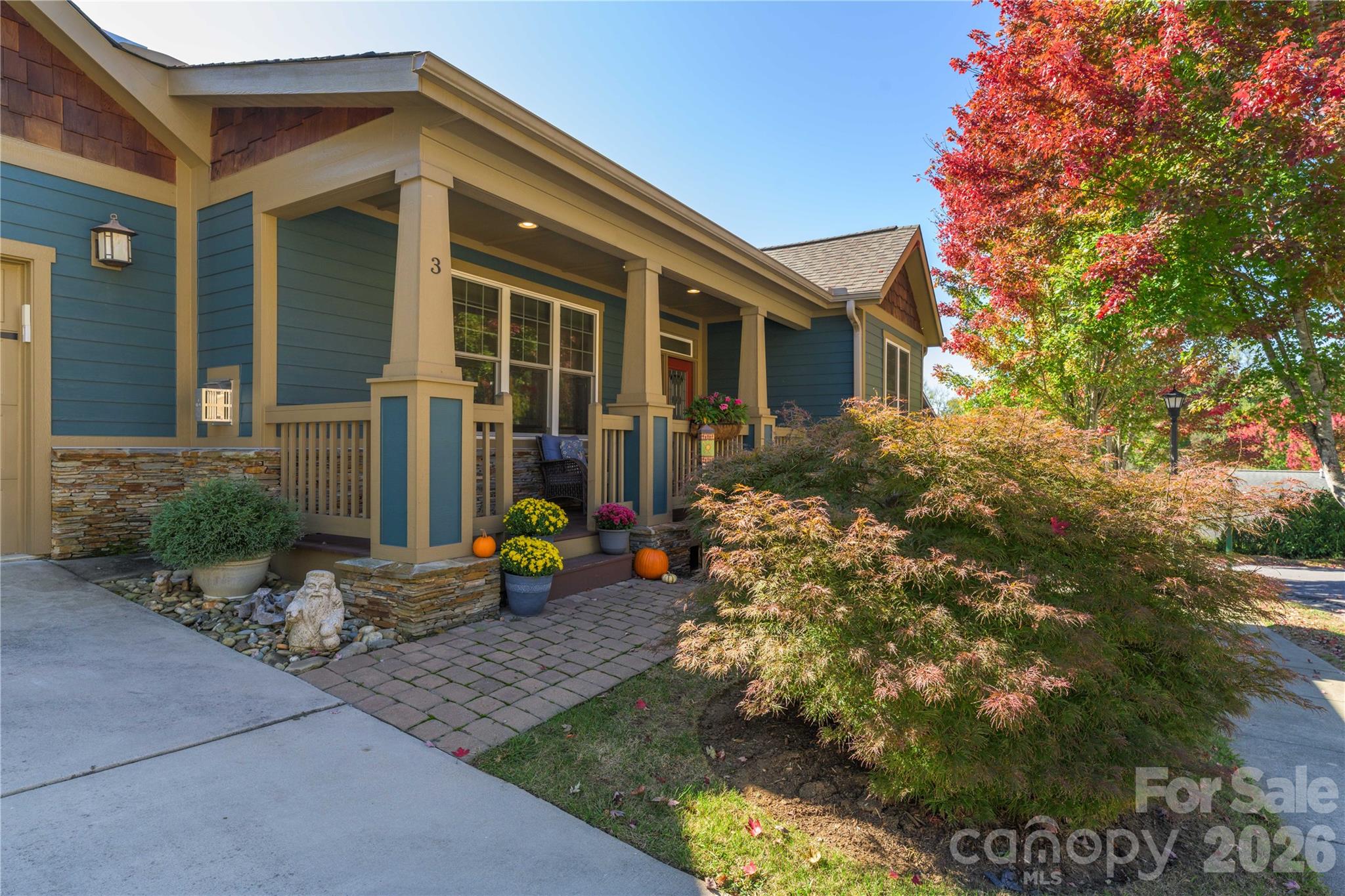 3 Bungalow Way