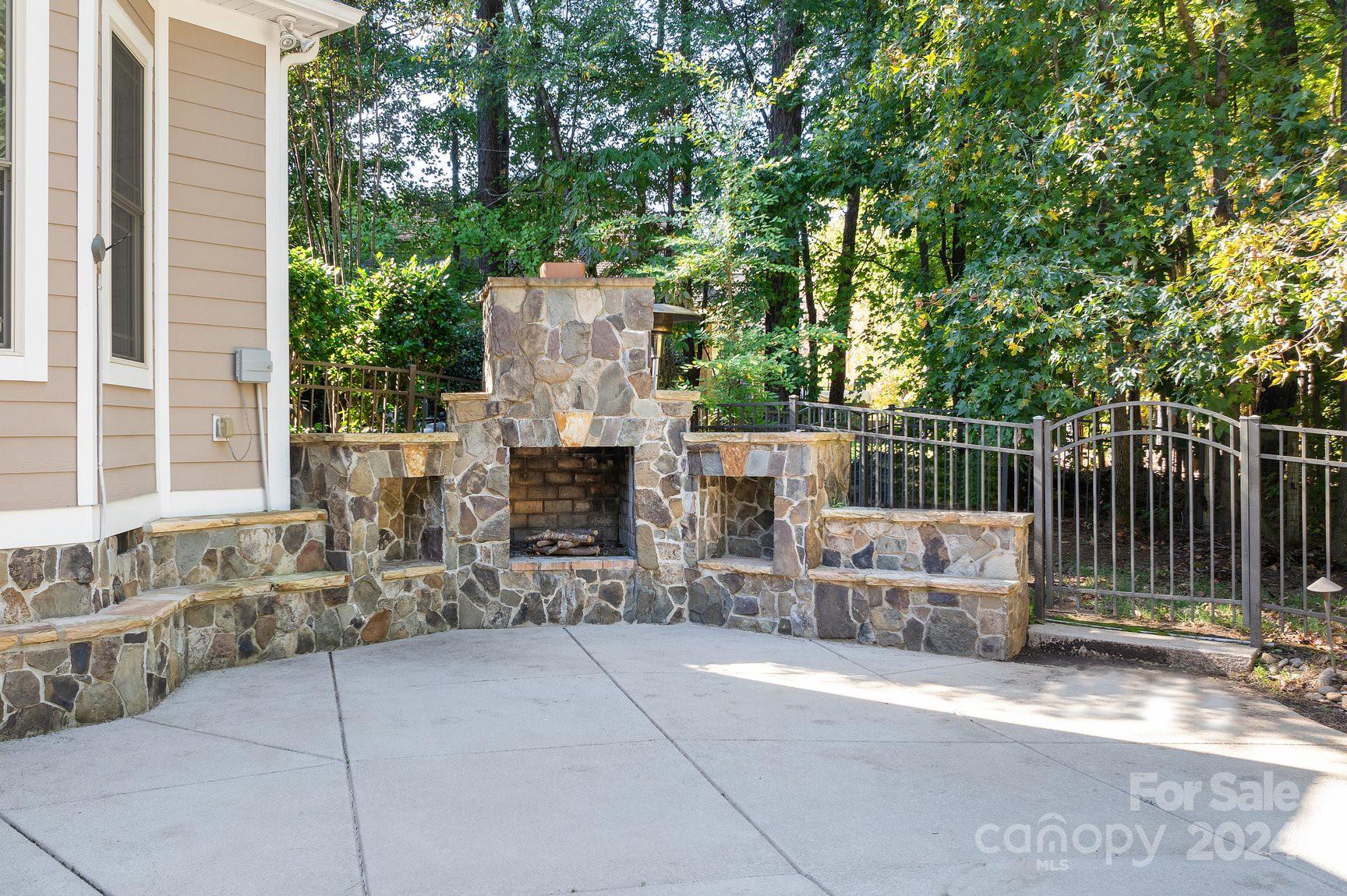 Pebble Bay - Residential