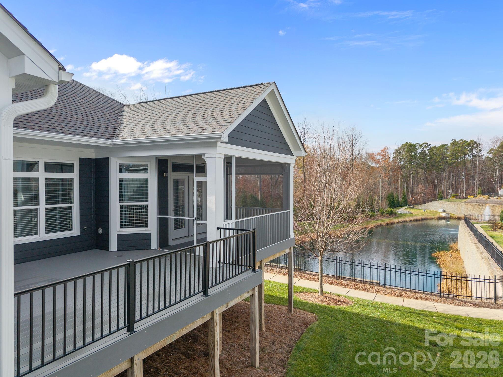 The Courtyards on Lake Norman - Residential