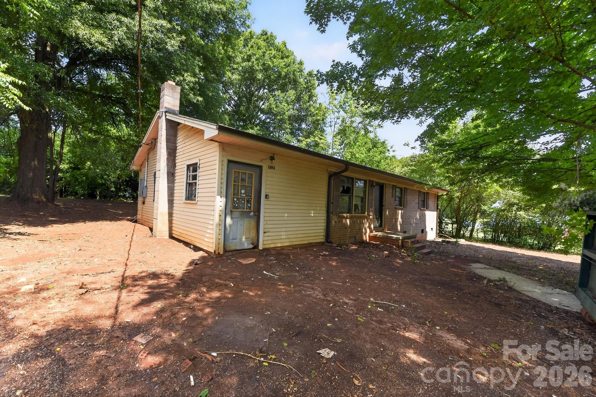 1393 Field Circle