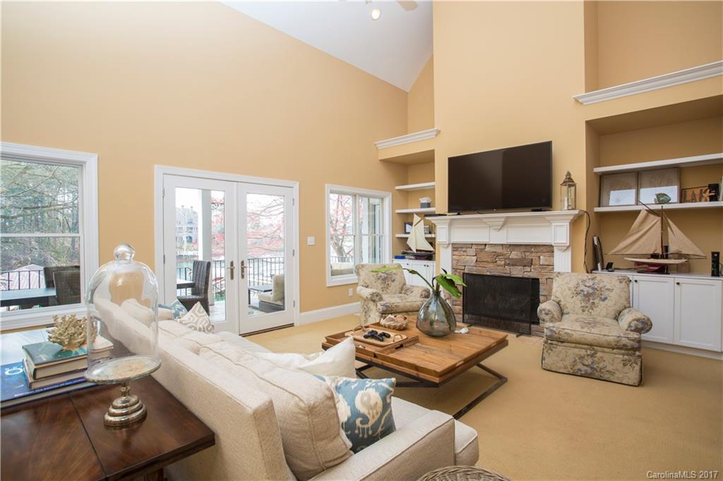 Diane Shores - Residential