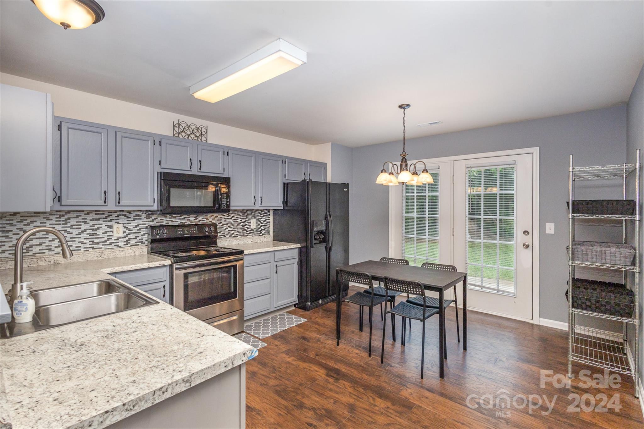 Colonial Hills - Residential