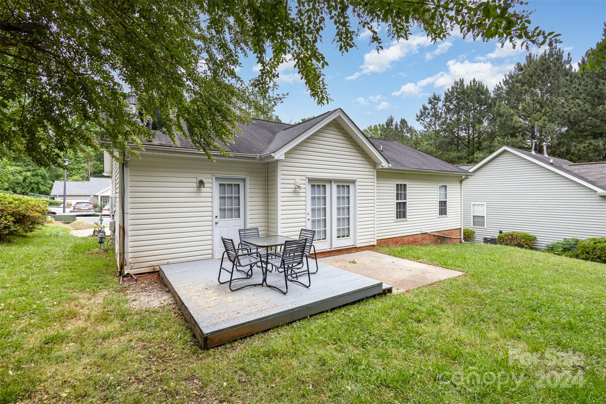 Colonial Hills - Residential