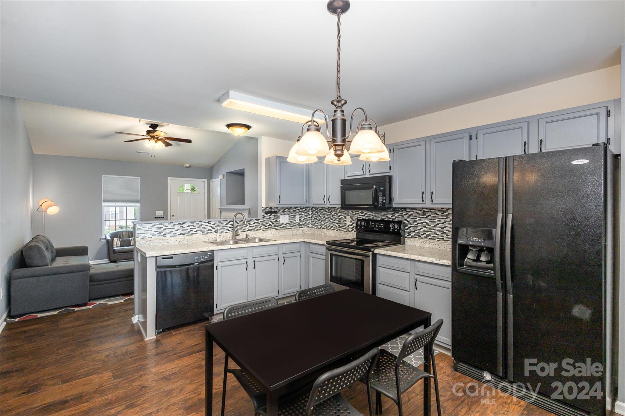 Colonial Hills - Residential