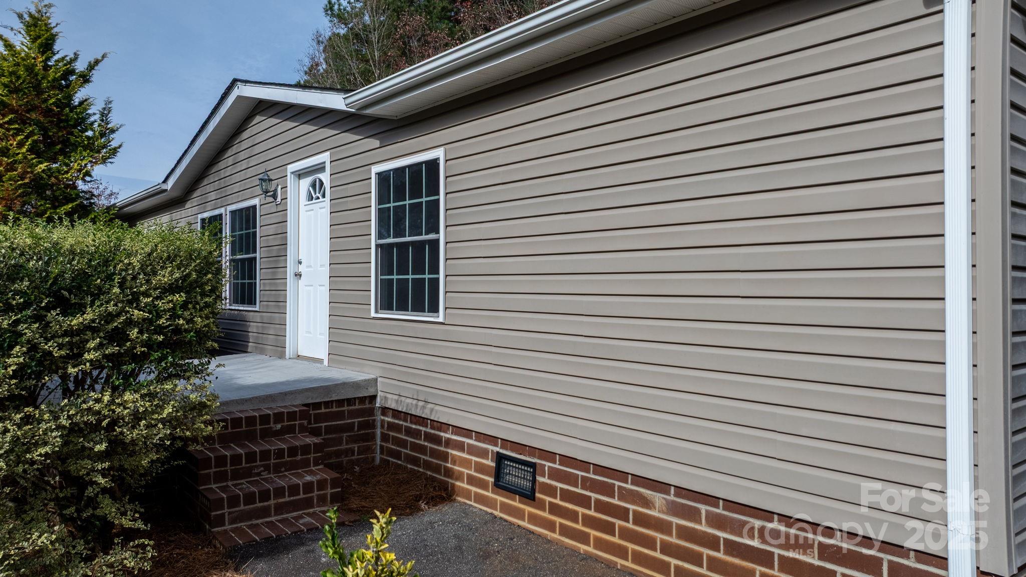 5499 Pembrooke Drive