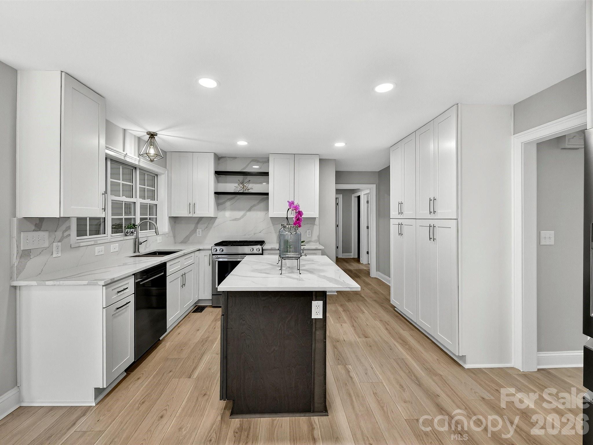 Lakepointe North - Residential