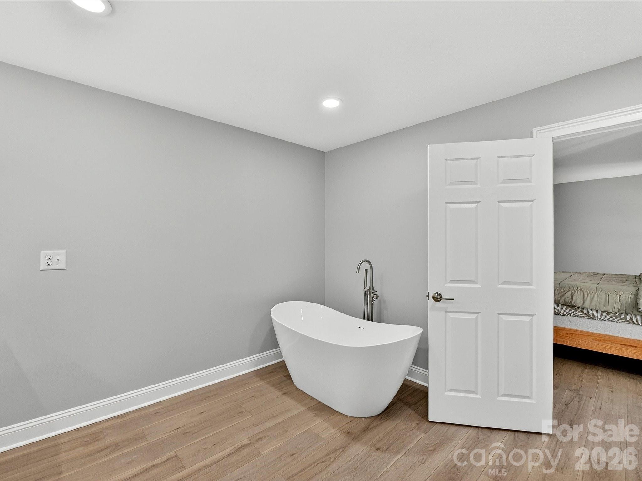 Lakepointe North - Residential