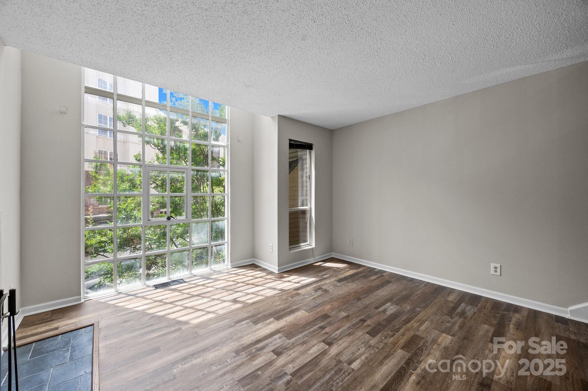 415 W 7th Street H
