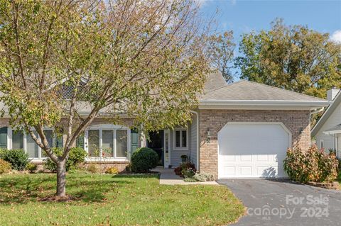 3 Country Meadows Lane Hendersonville NC 28792